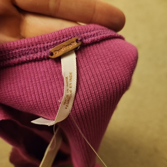 Free People Have My Heart Raspberry Sherbert Lace Distressed Crop Top XS - Picture 5 of 7